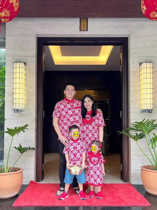 6 Potret Baby Bump Chef Devina Hermawan di Kehamilan Ketiga, Tetap Menawan