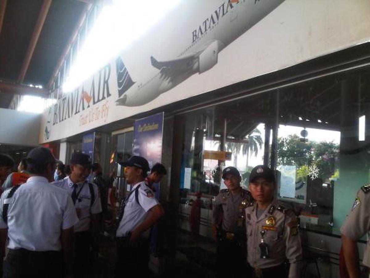 Kantor Batavia Air 'dikepung' calon penumpang