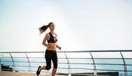 Panduan menentukan pace lari yang ideal untuk perempuan. (foto: cookie_studio)