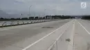 Suasana jalan tol Sragen-Ngawi di kilometer 538 jalan tol Solo-Ngawi, Jawa Tengah, Rabu (28/11). Setelah diresmikan, tol sepanjang 50,9 kilometer tersebut akan digratiskan selama seminggu. (Liputan6.com/Angga Yuniar)