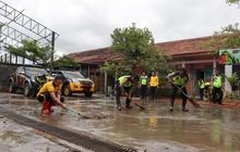 Polres Kudus Bersihkan Sekolah Terdampak Banjir, Pastikan Lingkungan Aman untuk Siswa