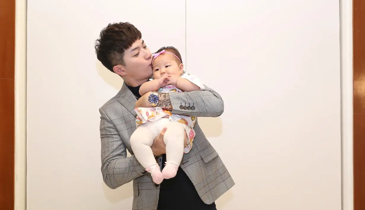 Lee Jeong Hoon dan Monique Octaviani alias Moa