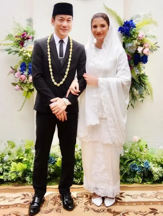 <p>Gitaris The Changcuters, Muhammad Iqbal atau Qibil resmi menikah dengan kekasihnya, Qurrotu Ayun. [Foto: IG/qurrotuayun/qibil].</p>