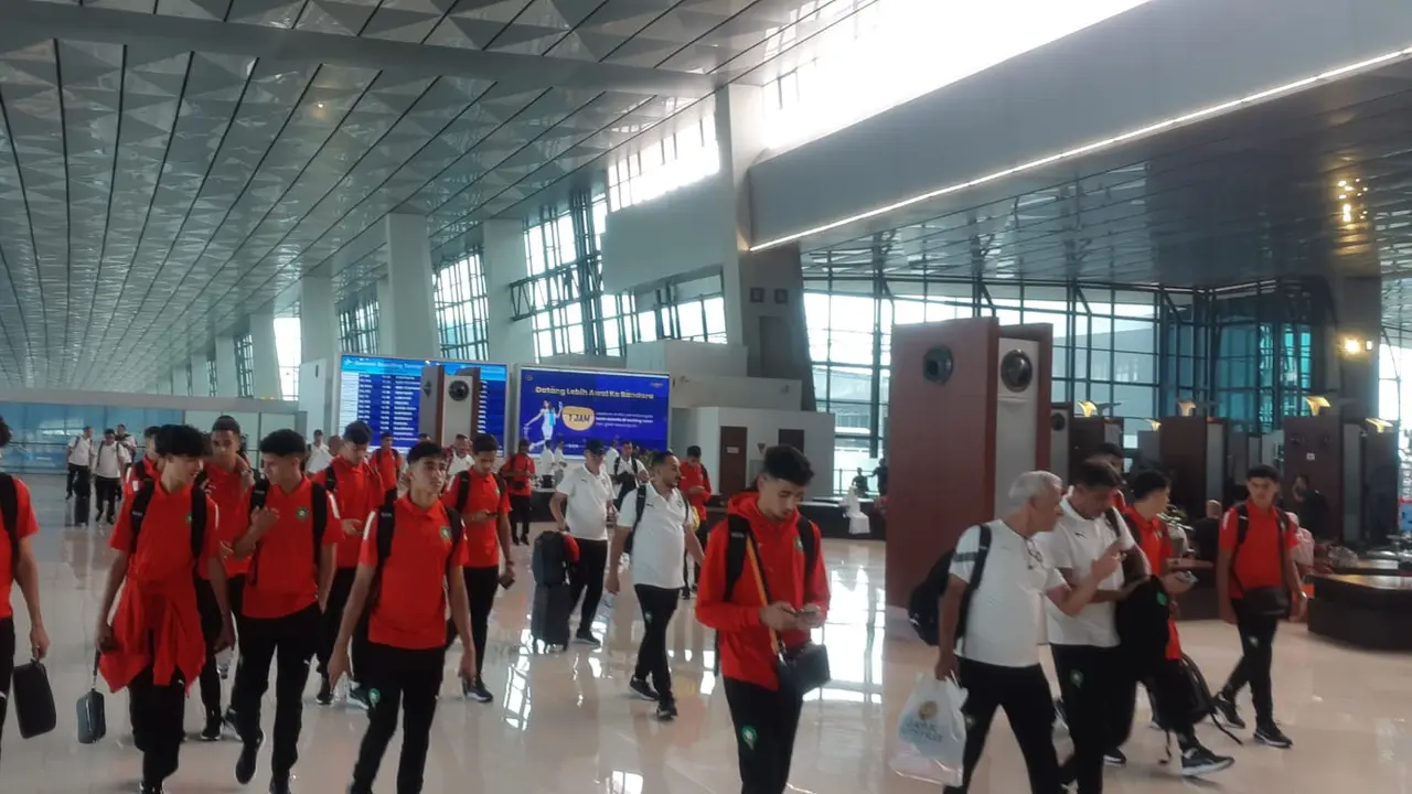 Pemain timnas negara peserta Piala Dunia U-17 mulai berdatangan melalui Bandara Soekarno-Hatta