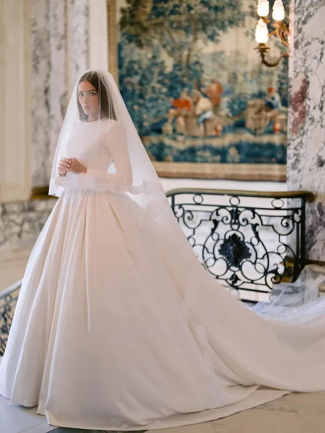 Mantan Miss Universe Olivia Culpo Menikah, Gaun Pengantin Rancangan D&G Dikritik Membosankan