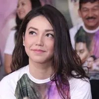 Velove  Vexia berprofesi sebagai aktris harus bisa melakukan adegan apapun. Terkadang bisa dijadikan sebagai tantangan karena belum pernah dilakukan sebelumnya. Seperi Velove yang harus rela makan petai meski belum pernah. (Galih W. Satria/Bintang.com)