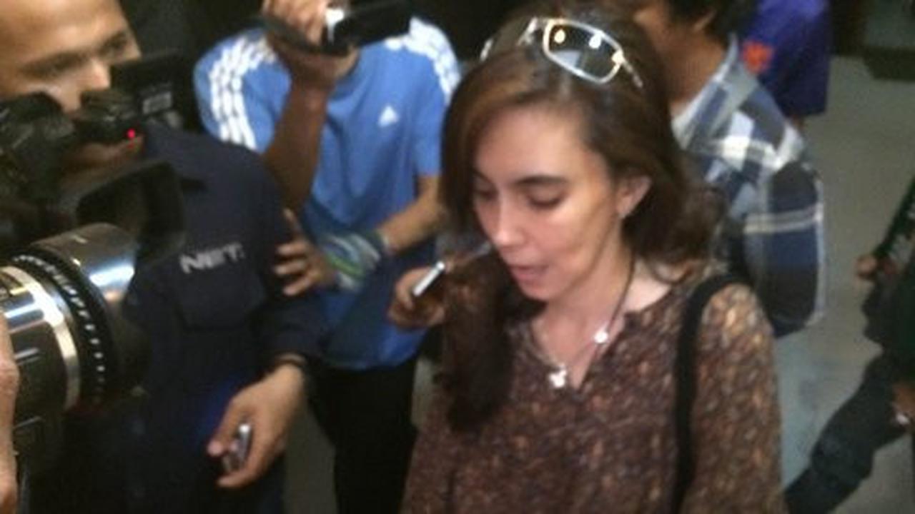 Geledah rumah Sharon, polisi temukan lintingan ganja