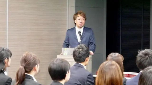 [Bintang] Karyawan Berhenti Merokok, Bos Asal Jepang Beri Hadiah Istimewa