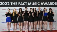 Kep1er dalam The Fact Music Awards 2022. (AP Photo/Lee Jin-man)