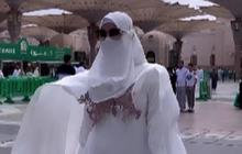 Buntut Pakai Hijab Saat Umrah, Selebgram Transgender Isa Zega Dilaporkan ke Polisi Dugaan Penistaan Agama
