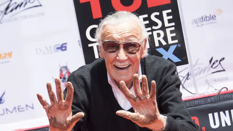 Tak Pernah ke Tukang Cukur Rambut hingga Kebakaran, 5 Fakta Kehidupan Stan Lee