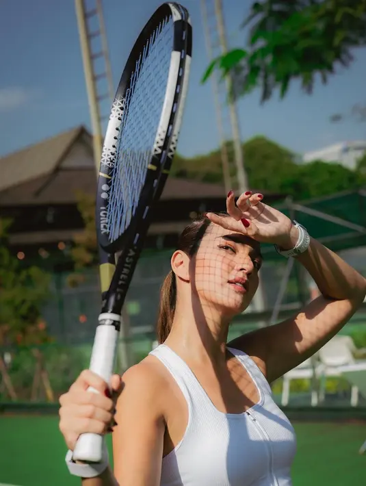 Hal itu terlihat dalam beberapa potret yang diunggahnya di Instagram baru-baru ini.