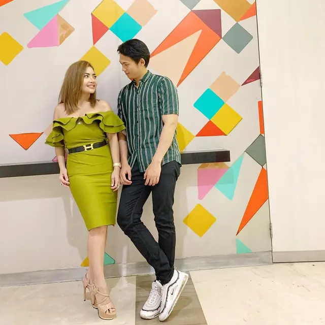 Potret Mesra Irma Darmawangsa dan Irfan Sebaztian. (Sumber: Instagram/irmadarmawangsa)