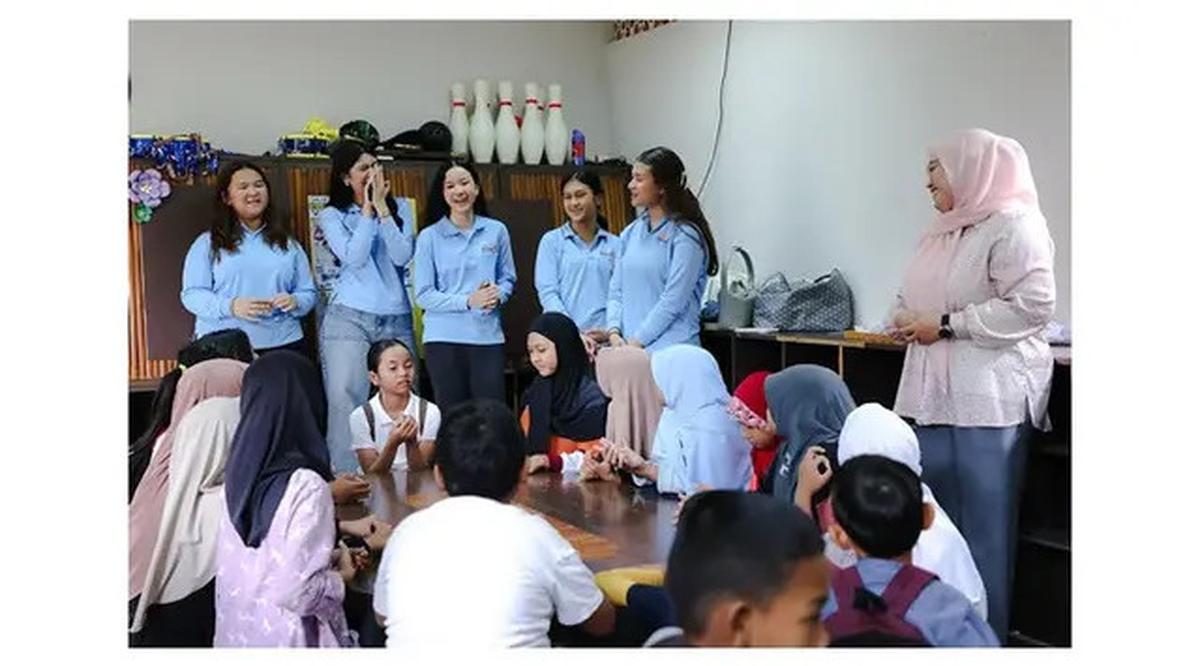 6 Potret Almira Yudhoyono Jadi Volunteer di Rumah Pintar Cikeas, Ramadhan Penuh Makna