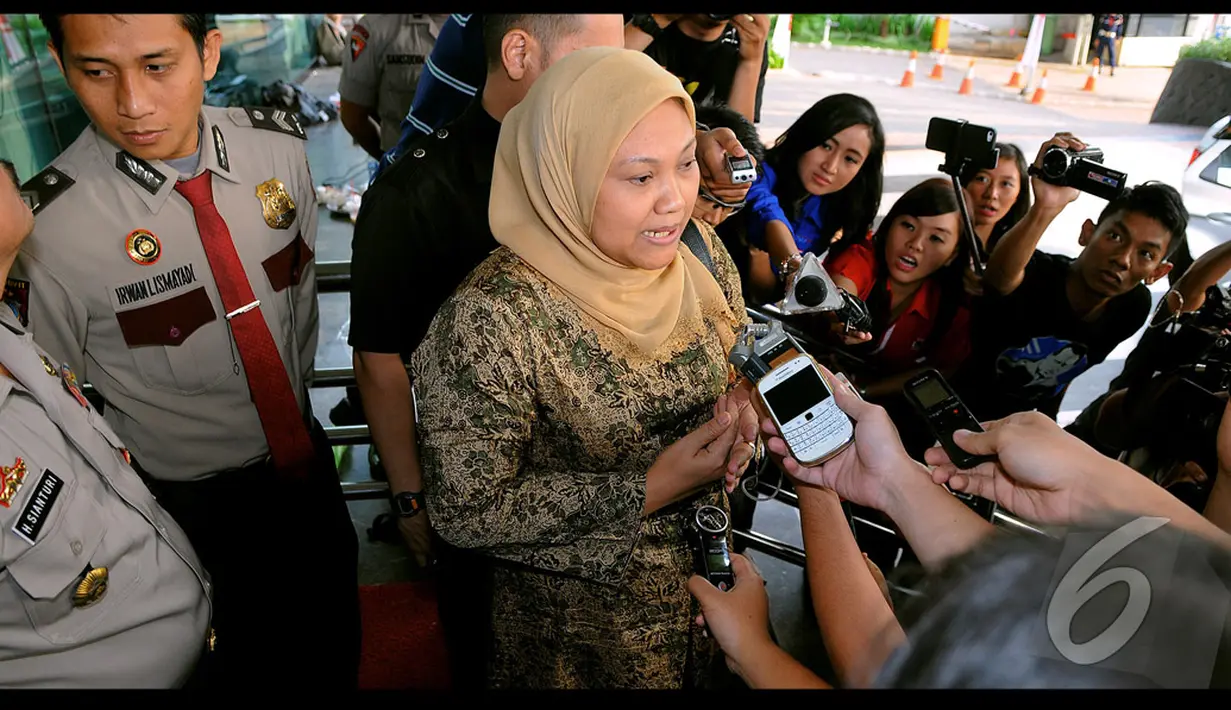 Ida Fauziah yang merupakan politikus Partai Kebangkitan Bangsa enggan memberikan komentar lebih jauh, Jakarta, Senin (18/08/2014) (Liputan6.com/Faisal R Syam)