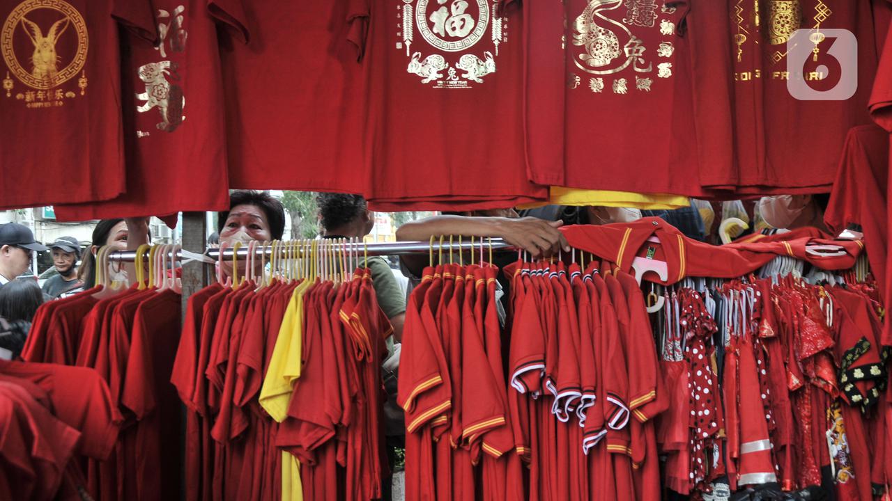 Berburu Pernak-Pernik Imlek di Petak Sembilan