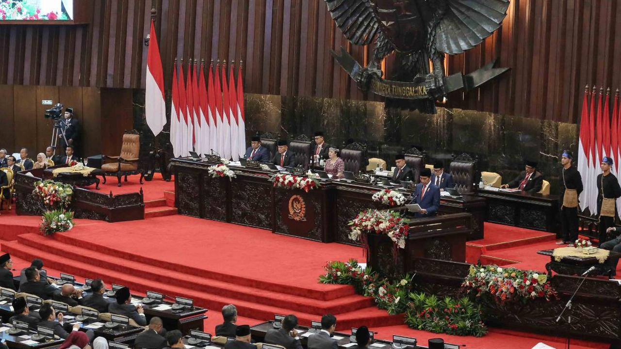 Suasana pembukaan masa persidangan I DPR tahun sidang 2023-2024 saat Jokowi memberikan pidatonya di Gedung Nusantara, Kompleks Parlemen, Senayan, Jakarta, Rabu (16/8/2023).