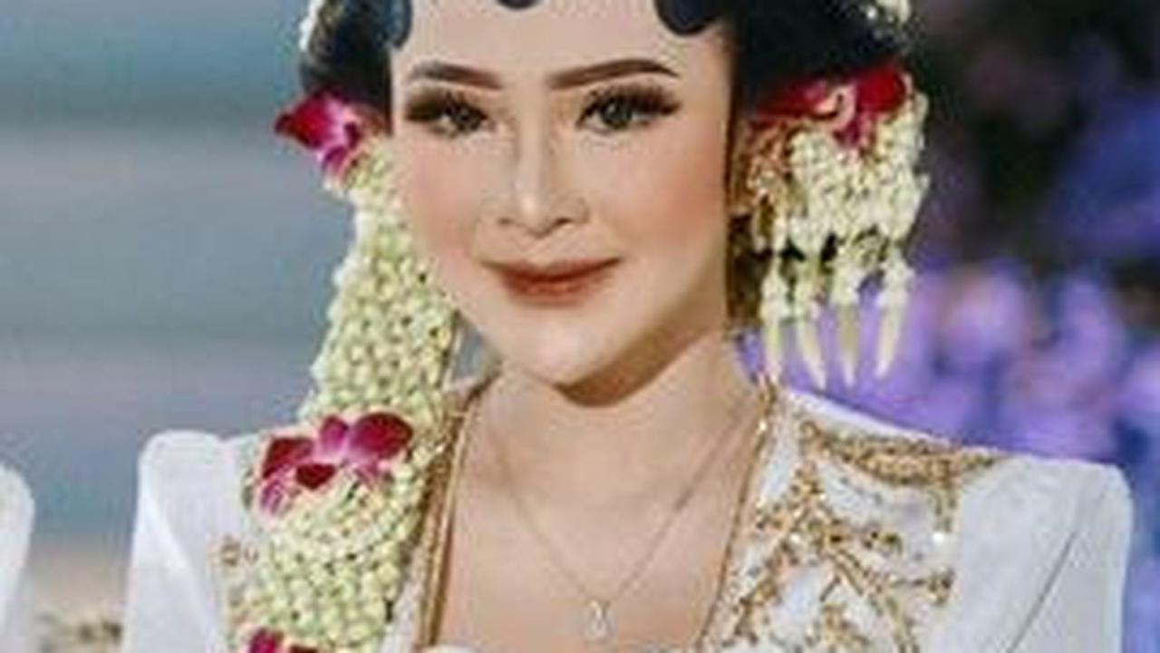 Denny Caknan Persembahkan Dua Karya untuk Sang Istri