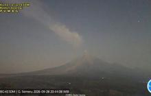 Semeru Dua Kali Erupsi, Kolom Abu Menjulang 900 Meter