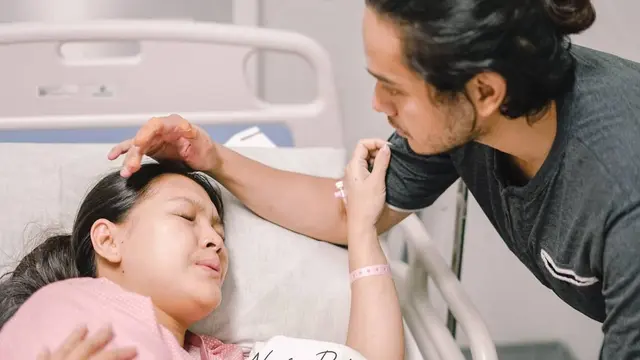7 Momen Ana Riana Melahirkan Anak Pertama, Penuh Perjuangan dan Haru