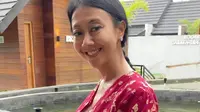 Klarifikasi Asri Welas Soal Sosok Pria Bule yang Diduga Pacar Barunya