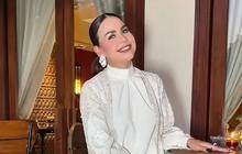 Ikut Kecipratan Berkah Ramdan, 7 Potret Cantik Melaney Ricardo  Jadi MC Buka Puasa Bersama: Tampil Menawan dengan Outfit Serba Putih
