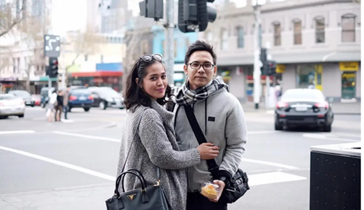 Pasangan Gracia Indri dan David Noah meresmikan hubungannya sejak 28 Desember 2014. Janji sehidup semati di Gereja Katedral, Bandung, Jawa Barat. (Instagram/graciaz14)
