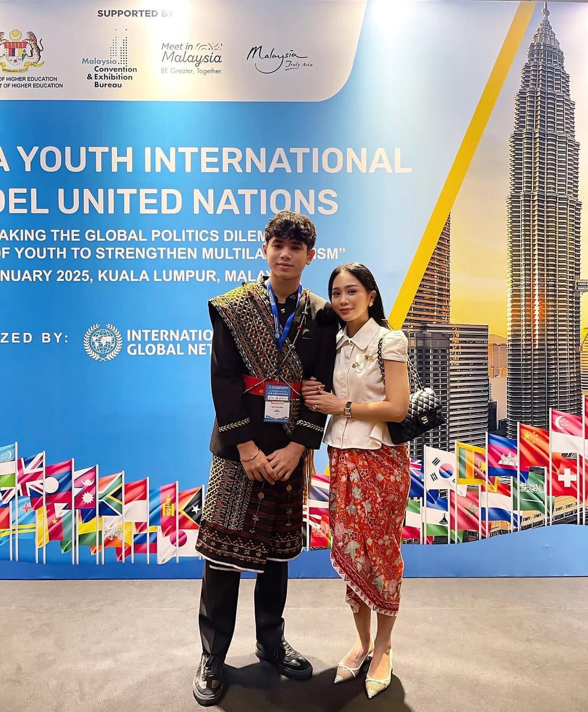 Potret Karan Anak Bunga Zainal yang Ikut Asia Youth International Model United Nation, Bikin Bangga Sang Ibu