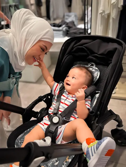 (Instagram/nathalieholscher)