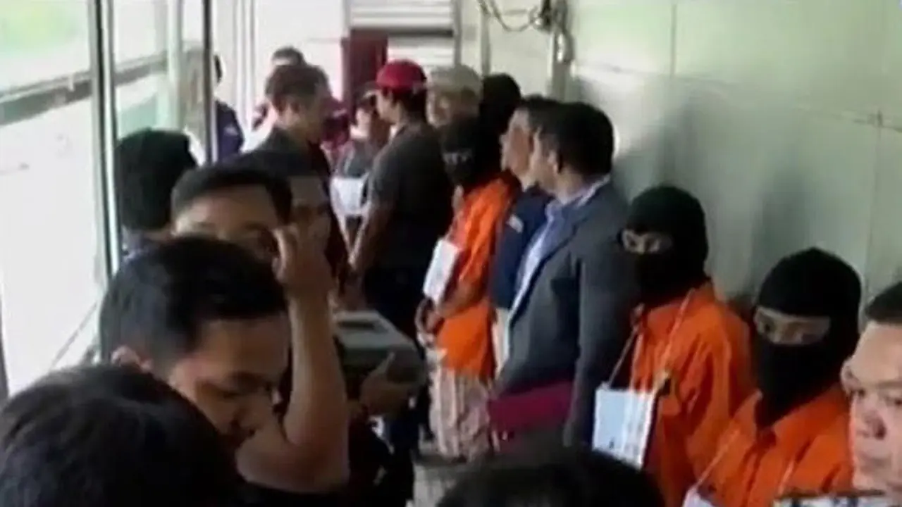 Olah TKP Kasus Pengeroyokan di Transjakarta
