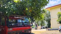 Truk Tronton Berisi 8.000 Liter Solar Subsidi Diamankan Polisi di Bitung