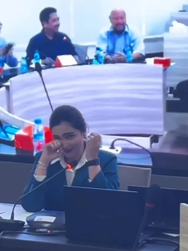 Ashanty saat sidang proposal disertasi (Instagram/ashanty_ash)