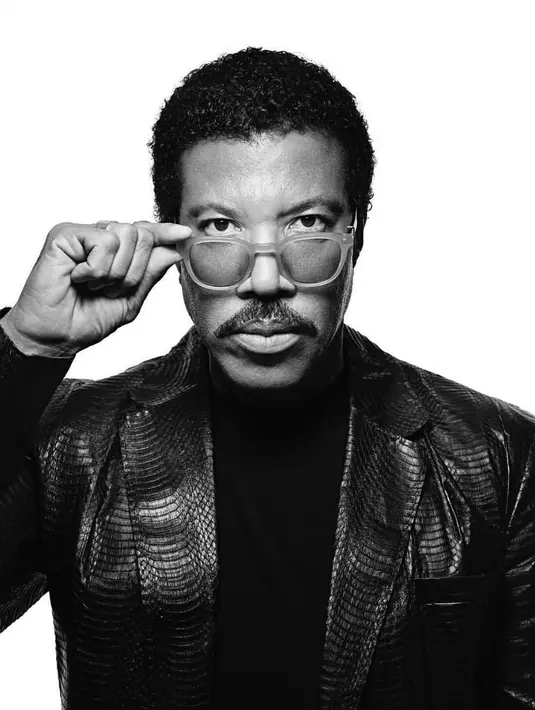 Dilansir dari HollywoodLife seorang sumber mengatakan bahwa Lionel sudah bicara dengan Scott mengenai hal itu. (instagram/lionelrichie)