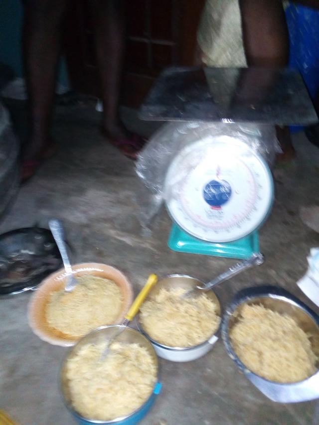 6 Cara Nyeleneh Berbagi Makanan Biar Adil dan Sama Rata Ini Kocak Banget