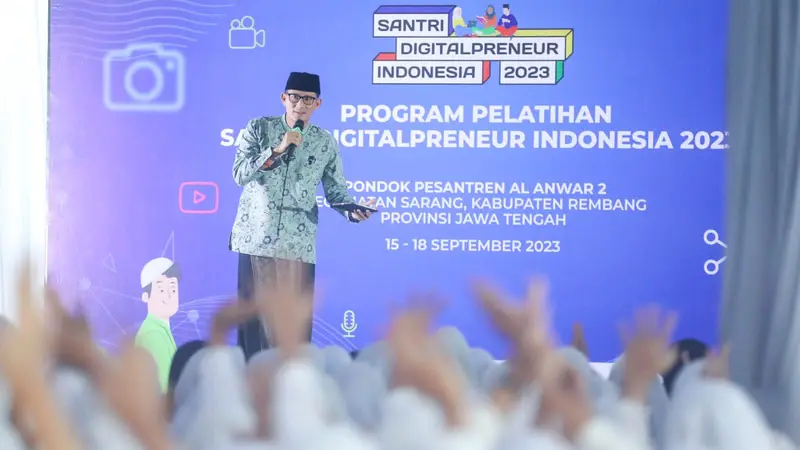 Ketua Badan Pemenangan Pemilu (Bappilu) PPP Sandiaga Uno saat menghadiri Program Pelatihan Santri Digitalpreneur Indonesia 2022.
