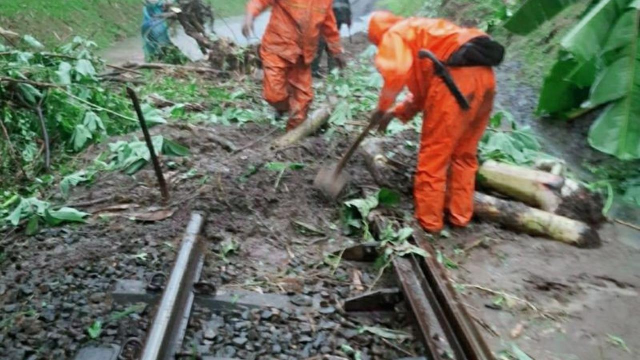 Perjalanan Kereta Terganggu di Purwakarta Akibat Genangan Air dan Longsor