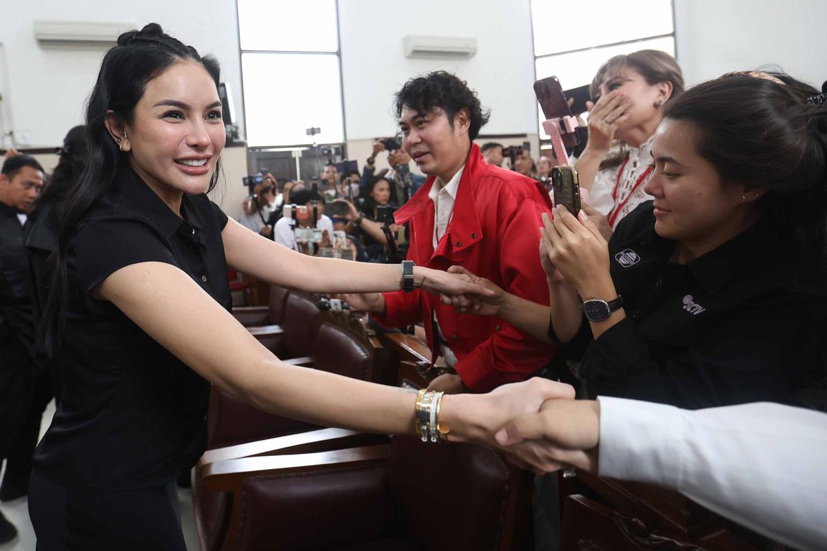 FOTO: Lolos dari Dakwaan TPPU, Nikita Mirzani Tetap Divonis 4 Tahun Penjara
