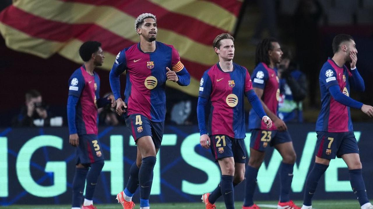 Tidak Dijual, Hansi Flick Pastikan Ronald Araujo Masih Masuk Proyeksi Barcelona