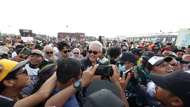 Bakal Calon Presiden (Bacapres) Ganjar Pranowo hadir secara langsung untuk menyaksikan perhelatan MotoGP Indonesia di Sirkuit Mandilika, Lombok, Nusa Tenggara Barat (NTB), Minggu (15/10) (Istimewa)