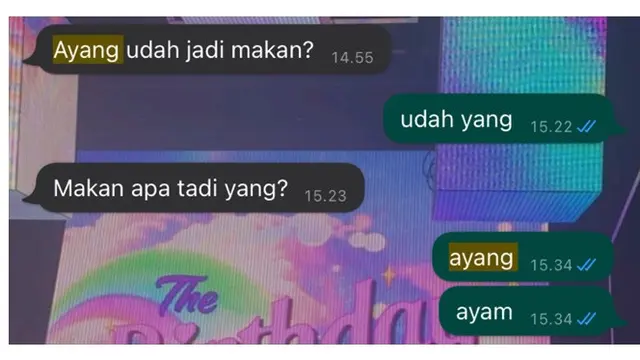 6 Tulisan Typo Ketik Kata 'Ayam' Ini Kocak, Bikin Mikir Dua Kali