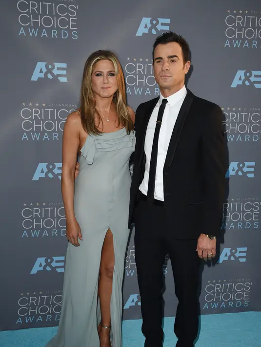 Ia dikabarkan akan mengadopsi seorang anak. (AFP/Bintang.com)