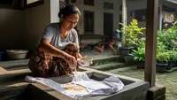 8 Cara Menghilangkan Noda Minyak di Baju dengan Bahan Dapur, Mudah dan Hemat
