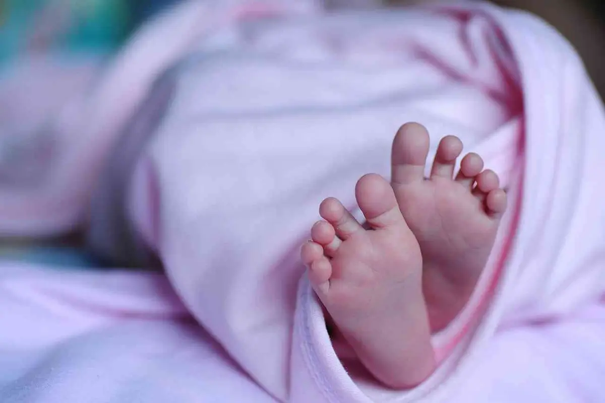 Mayat Bayi Perempuan