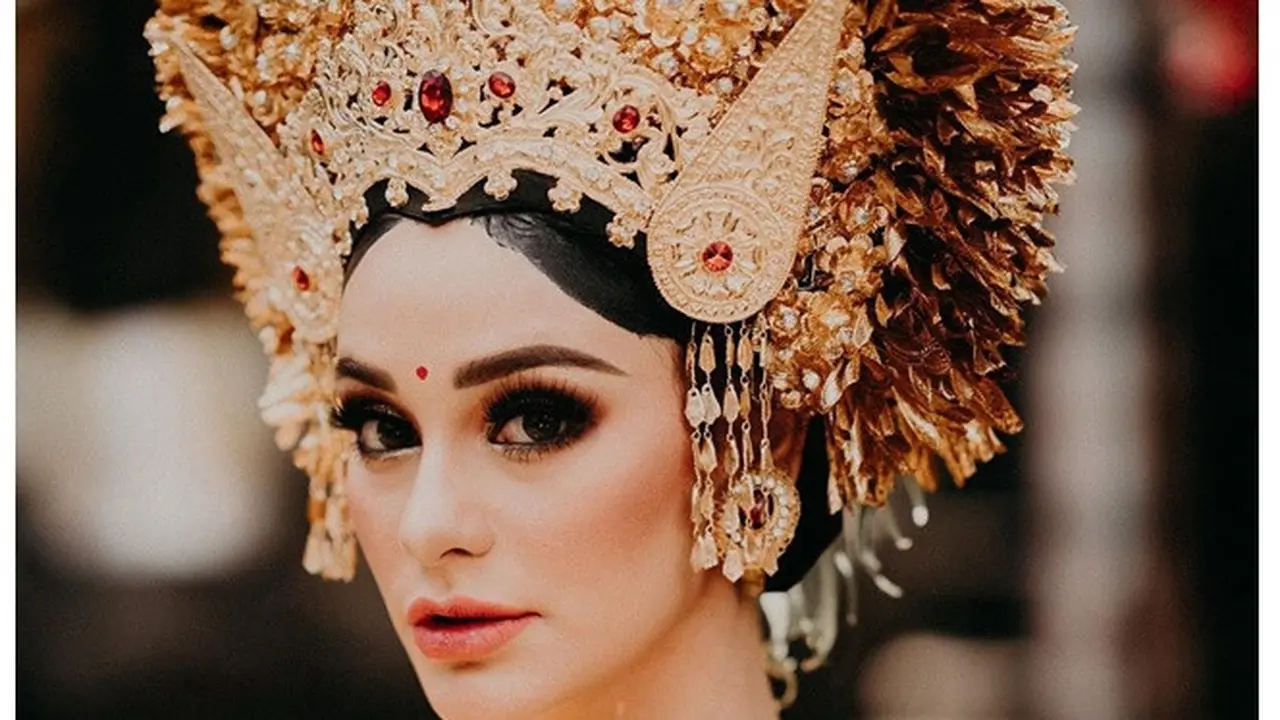 Diisukan Pindah Agama, Ini 5 Fakta Tentang Nora Alexandra