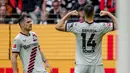 Pemain Bayer Leverkusen, Patrik Schick, melakukan selebrasi setelah mencetak gol ke gawang Eintracht Frankfurt pada laga Liga Jerman di Stadion Deutsche Bank Park, Senin (6/5/2024). Leverkusen menang dengan skor telak 5-1. (AP Photo/Michael Probst)