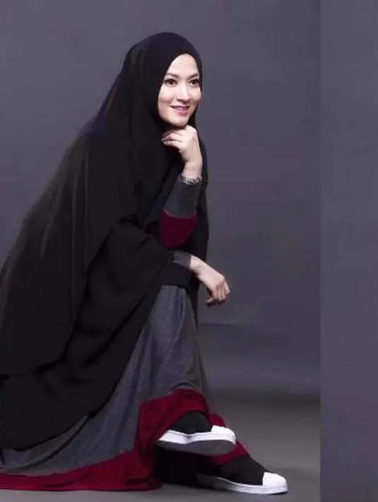 (Instagram/Lyravirna)