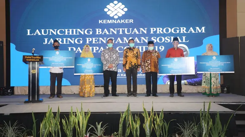 Kemnaker Luncurkan Bantuan Program Pengembangan dan Perluasan Kesempatan Kerja