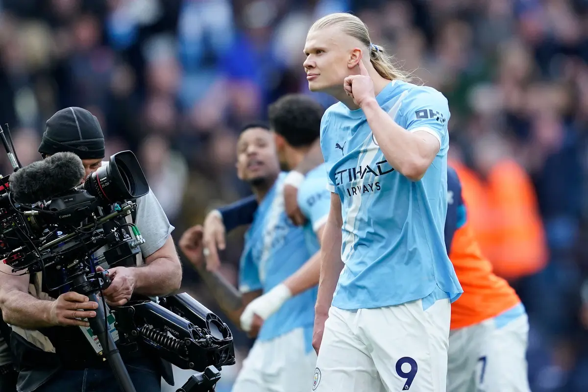 Foto: Aksi Tak Terhentikan Erling Haaland Bawa Man City Tumbangkan Arsenal di Liga Inggris