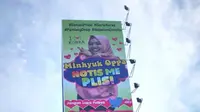 Seorang pecinta Kpop di Bekasi memasang billboard agar mendapat perhatian dari idolanya. (foto: akun twitter @elvira_irena)
