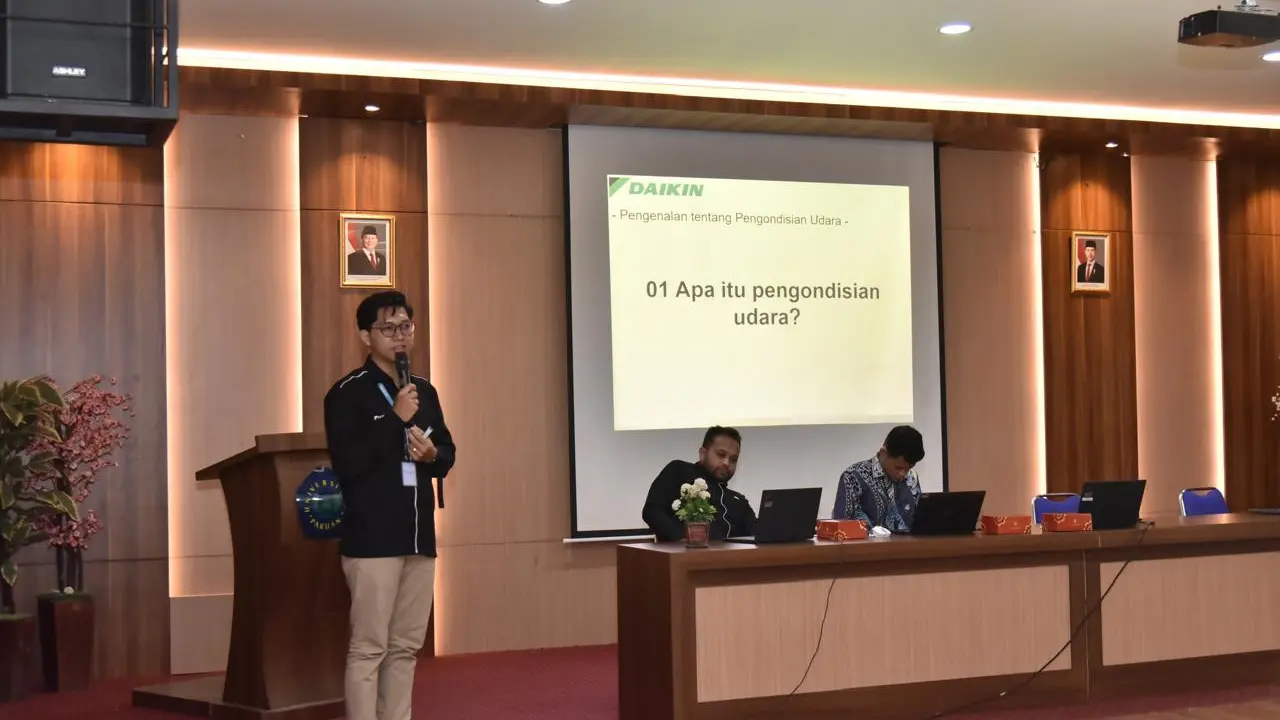 Perkuliahan khusus bagi mahasiswa Universitas Pakuan, Bogor.